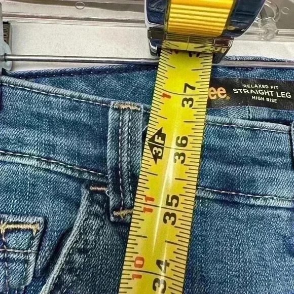 Lee Relaxed Fit Straight Leg, High Rise, Instantly Slim Jeans (Size 10) - Picture 5 of 9